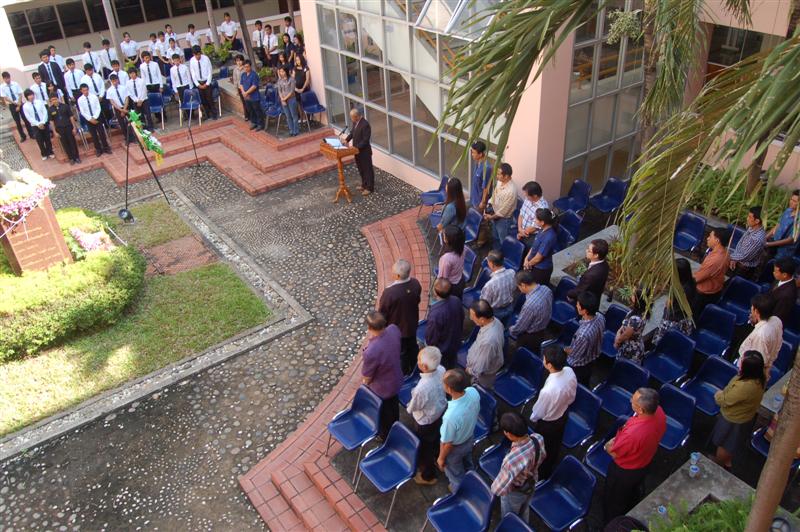 ../Picture/2552/DSC_0066 (Medium).JPG